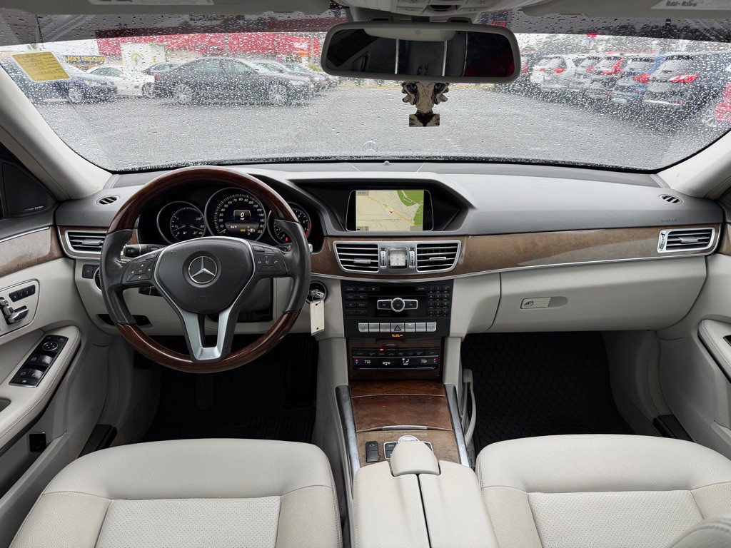 2014 Mercedes-Benz E-Class Image 17