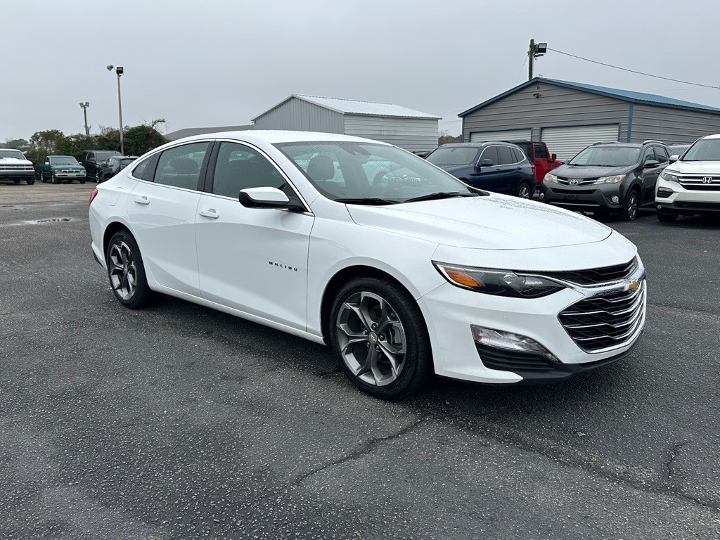 2024 Chevrolet Malibu Image 3