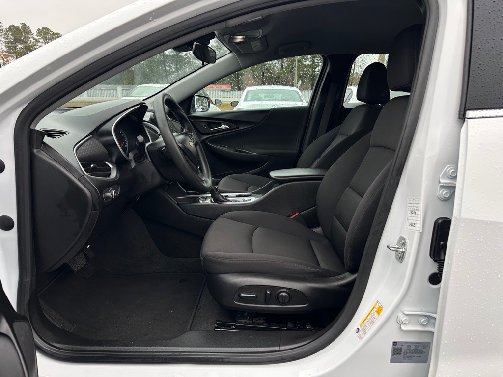 2024 Chevrolet Malibu Image 9