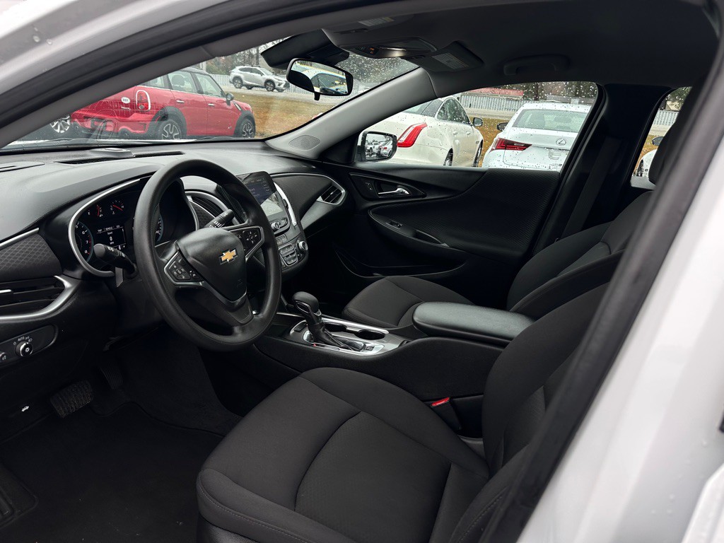 2024 Chevrolet Malibu Image 10