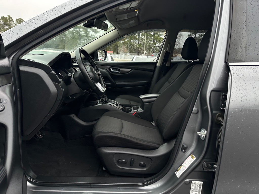 2019 Nissan Rogue Image 9