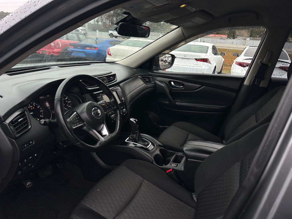 2019 Nissan Rogue Image 10