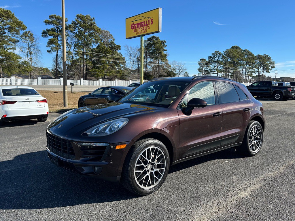 2016 Porsche Macan Image 1