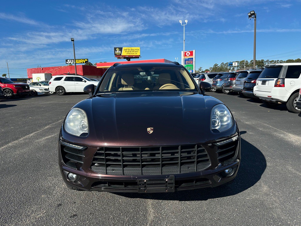 2016 Porsche Macan Image 2