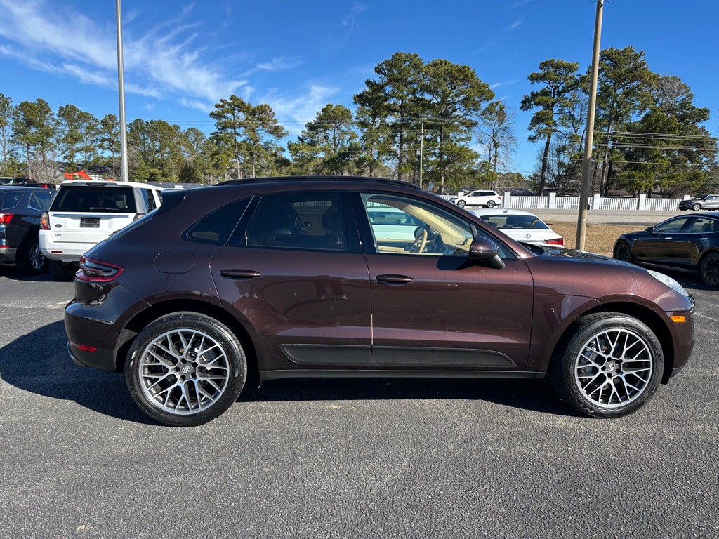 2016 Porsche Macan Image 4