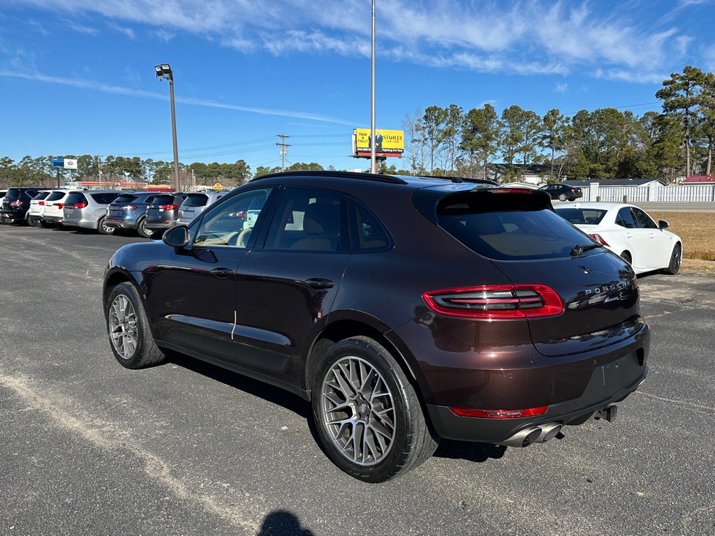 2016 Porsche Macan Image 7