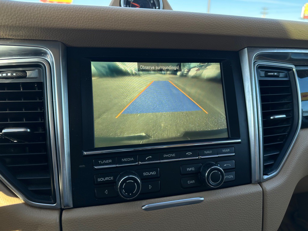 2016 Porsche Macan Image 15