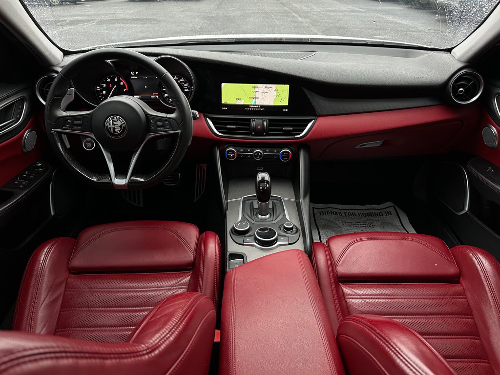 2019 Alfa Romeo Giulia Image 15