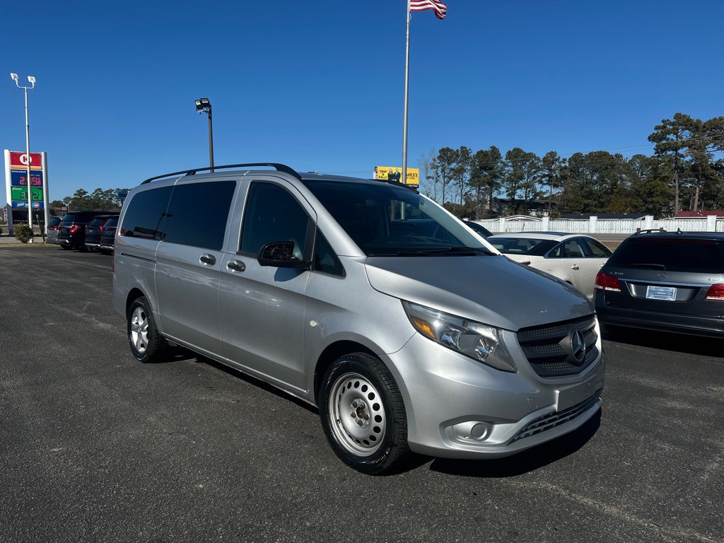 2016 Mercedes-Benz Metris Image 3