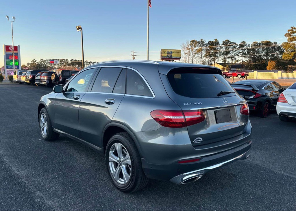 2018 Mercedes-Benz GLC-Class Image 7