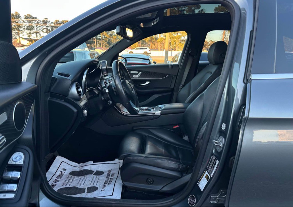 2018 Mercedes-Benz GLC-Class Image 10