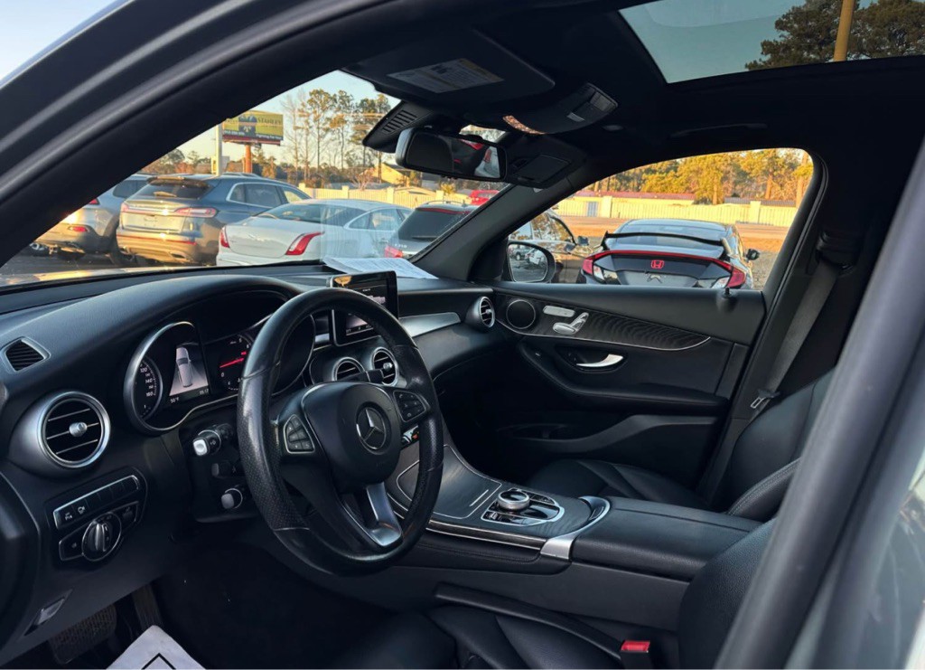 2018 Mercedes-Benz GLC-Class Image 11