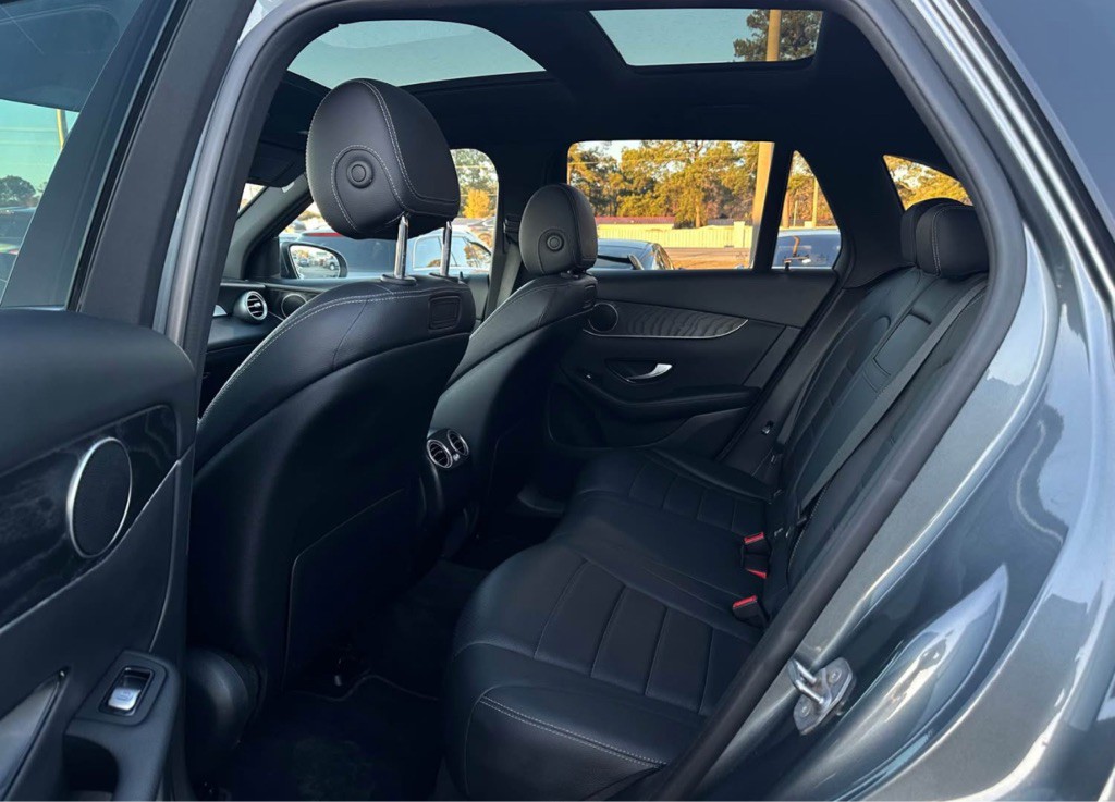 2018 Mercedes-Benz GLC-Class Image 12