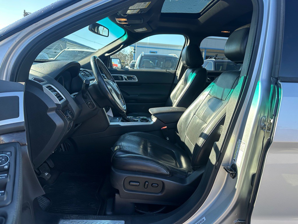 2013 Ford Explorer Image 10