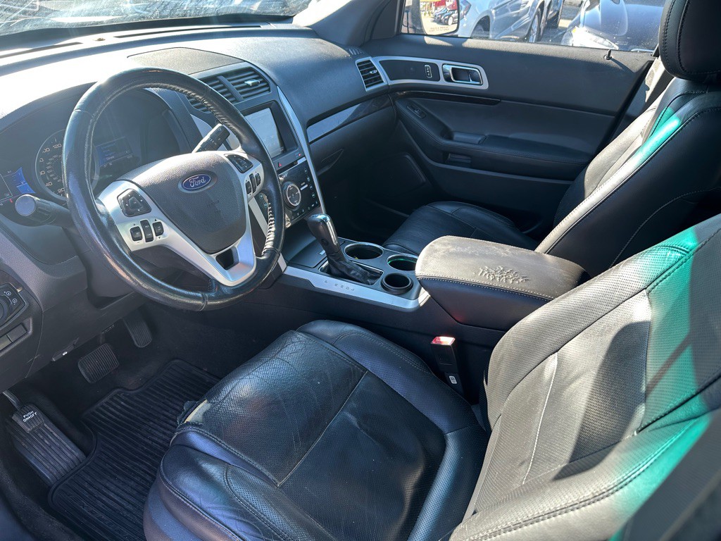 2013 Ford Explorer Image 11