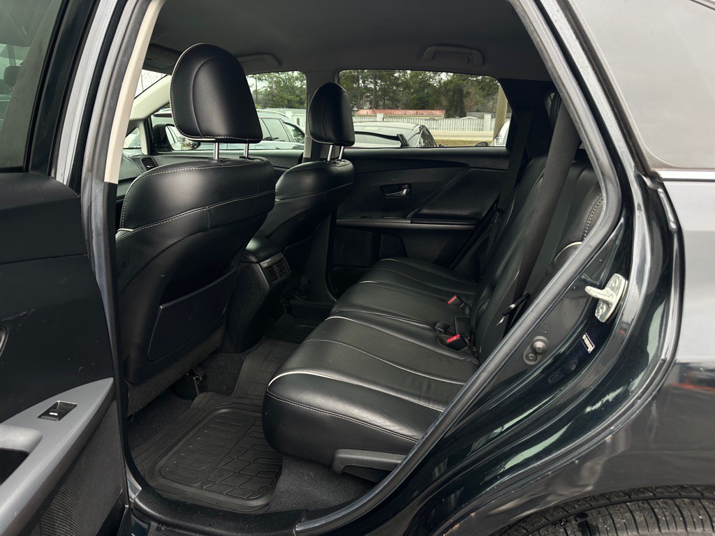 2014 Toyota Venza Image 13