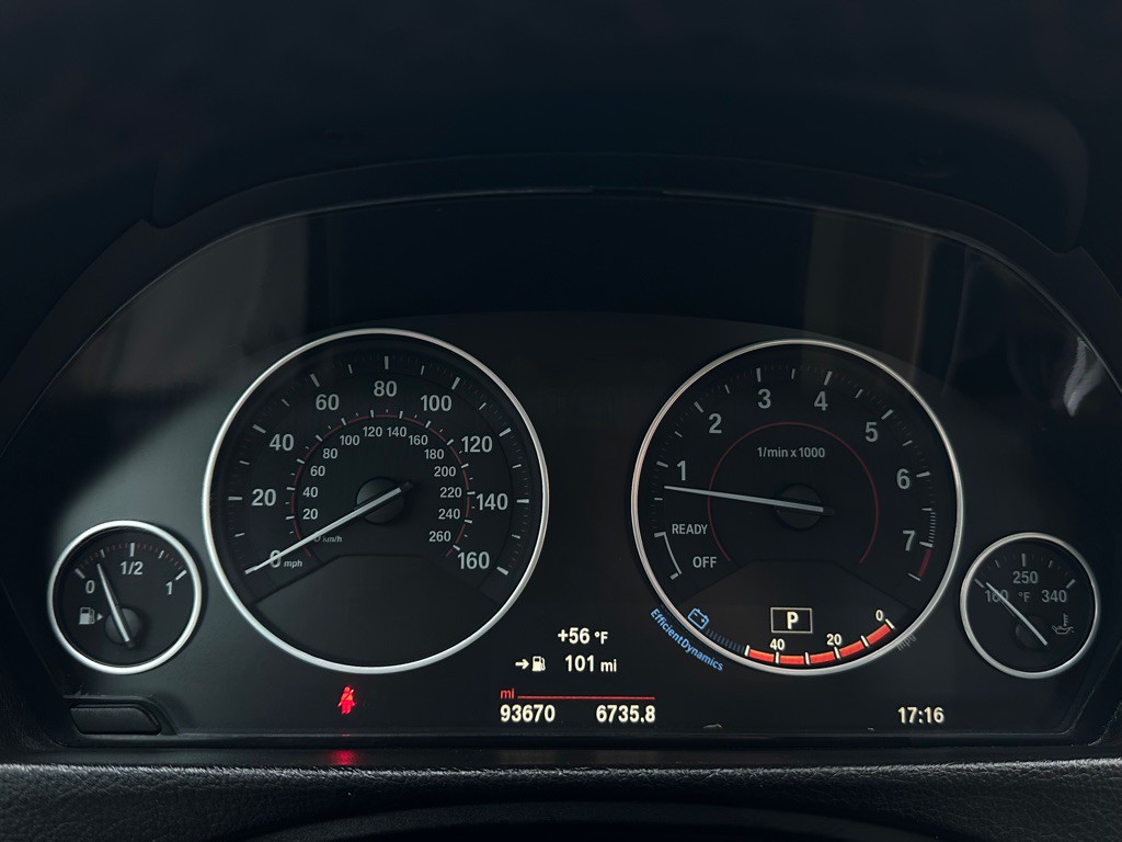 2016 BMW 3 Series Image 9