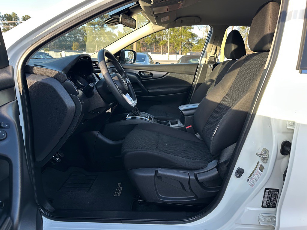 2021 Nissan Rogue Image 9