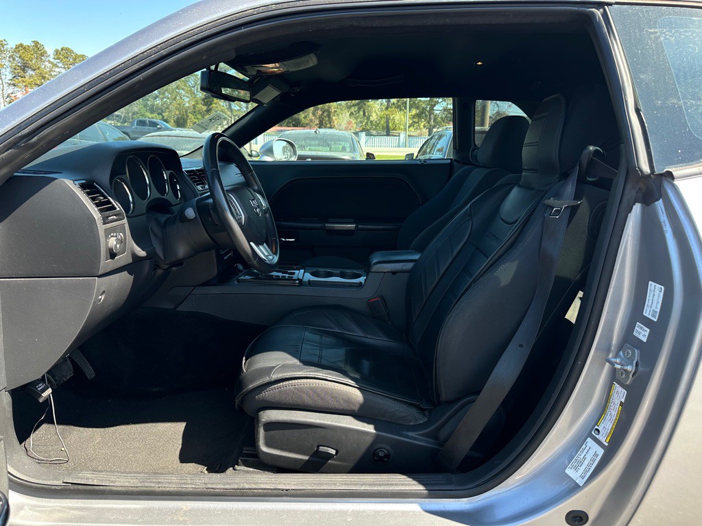 2014 Dodge Challenger Image 9