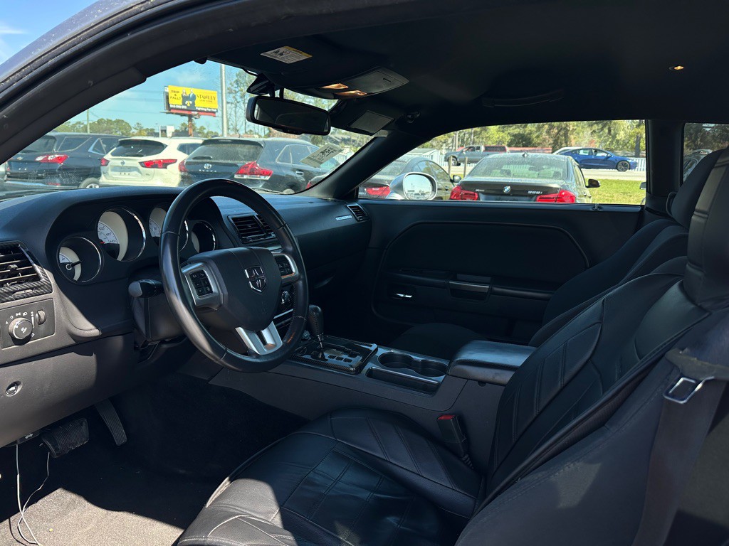 2014 Dodge Challenger Image 10