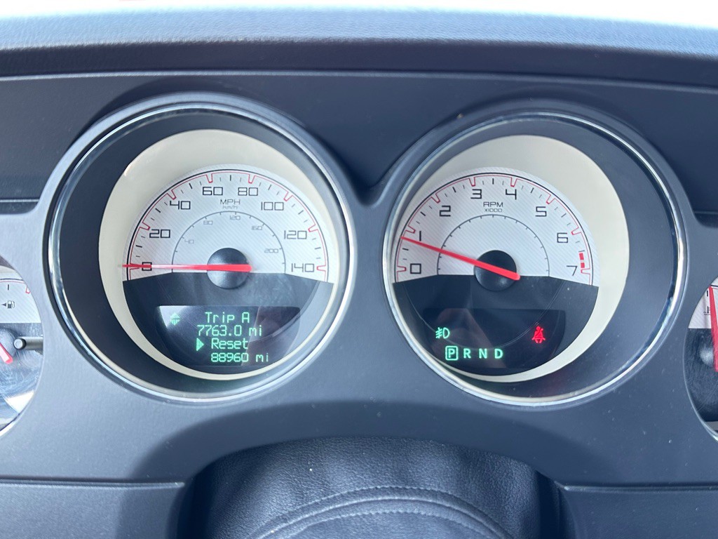 2014 Dodge Challenger Image 14