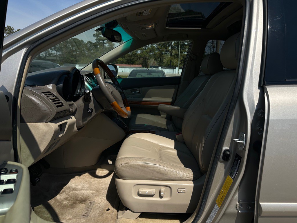 2004 Lexus RX Image 9