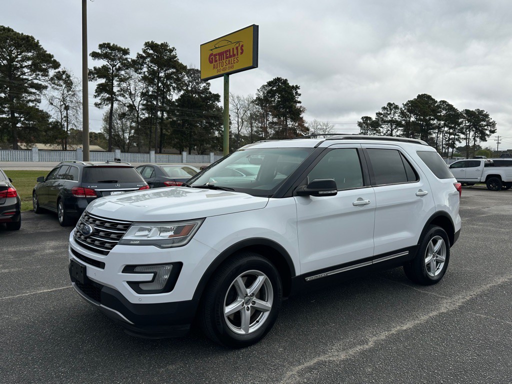 2016 Ford Explorer Image 1