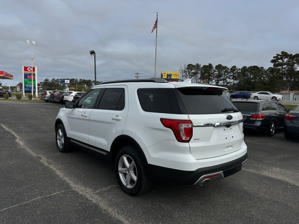 2016 Ford Explorer Image 7