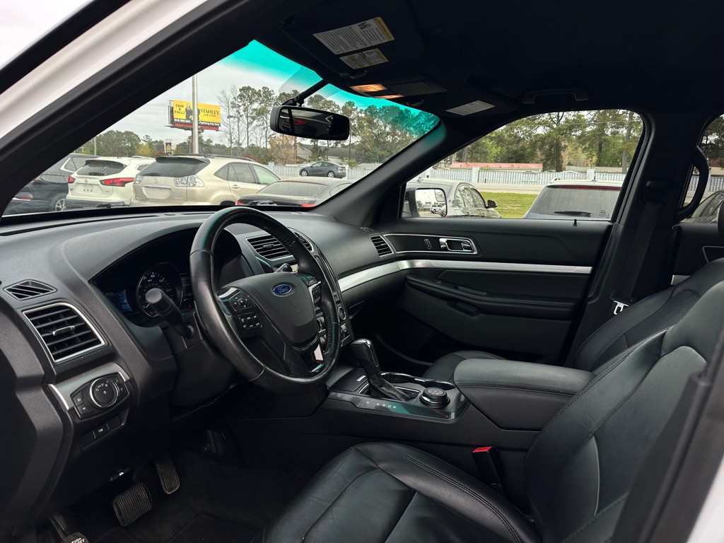 2016 Ford Explorer Image 10