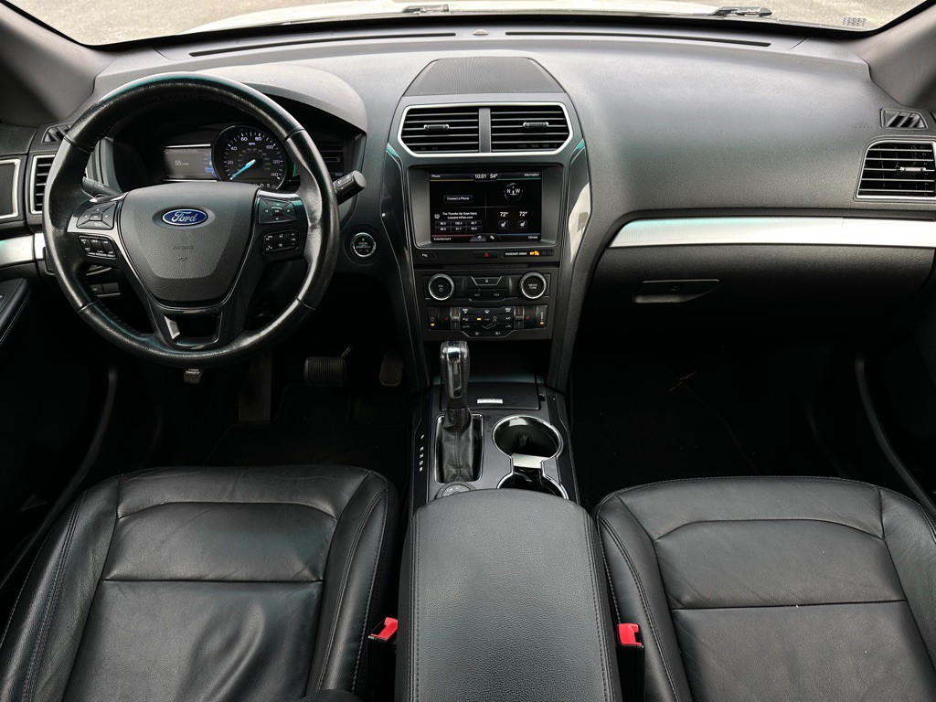 2016 Ford Explorer Image 13