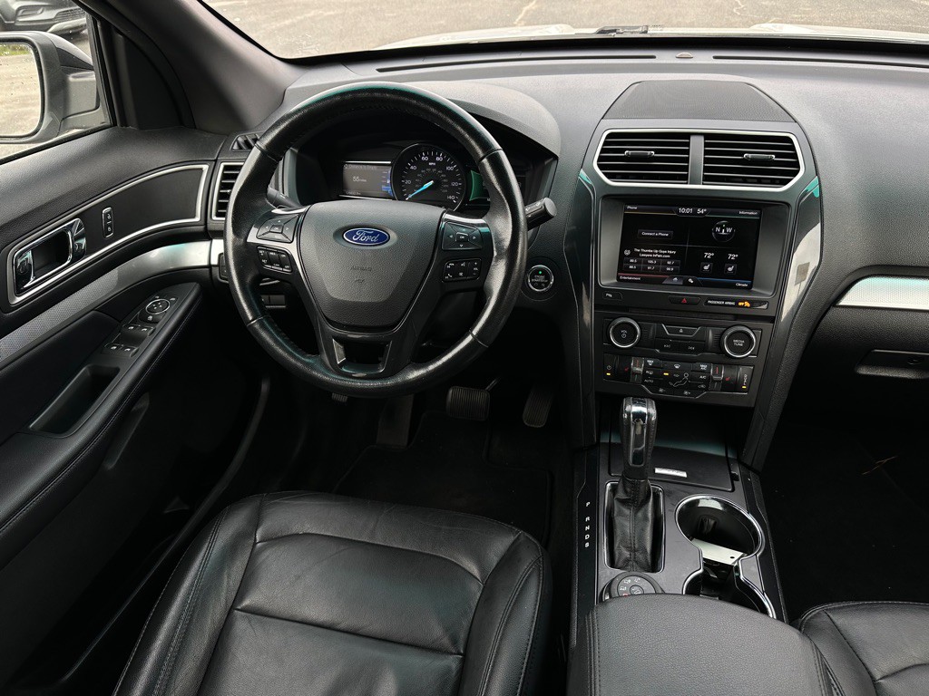 2016 Ford Explorer Image 14