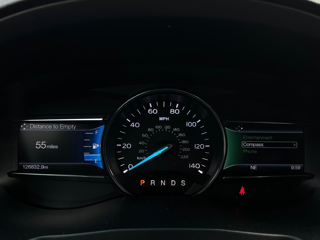 2016 Ford Explorer Image 15