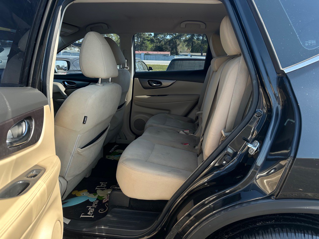 2016 Nissan Rogue Image 11