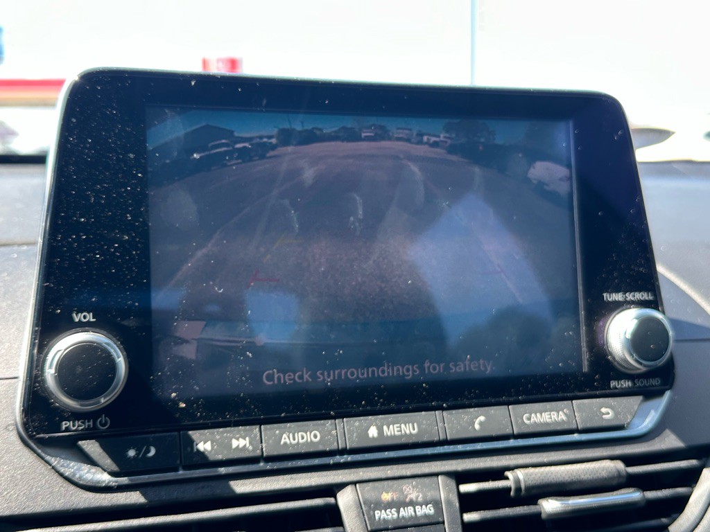 2022 Nissan Altima Image 15