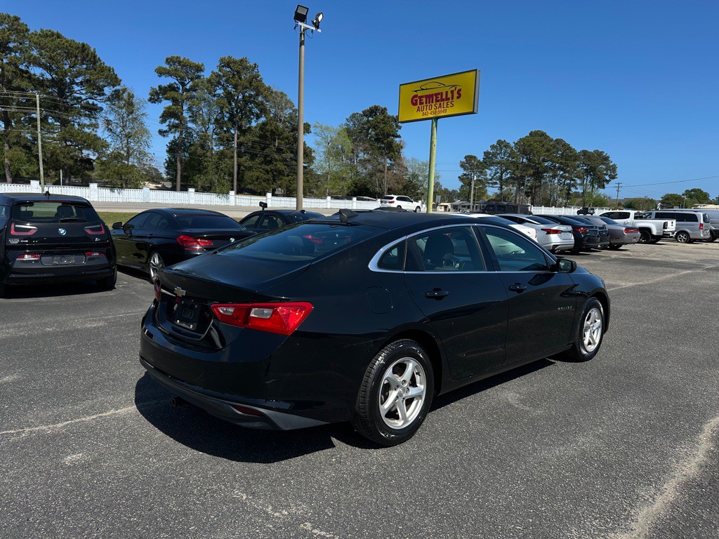 2017 Chevrolet Malibu Image 5