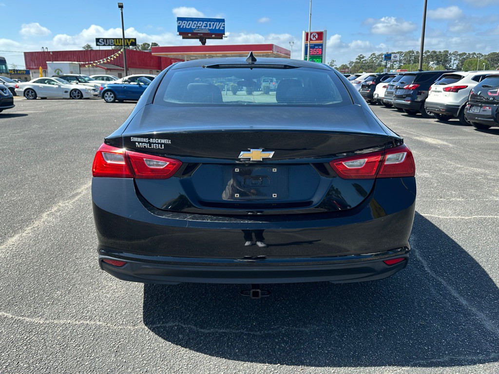 2017 Chevrolet Malibu Image 7
