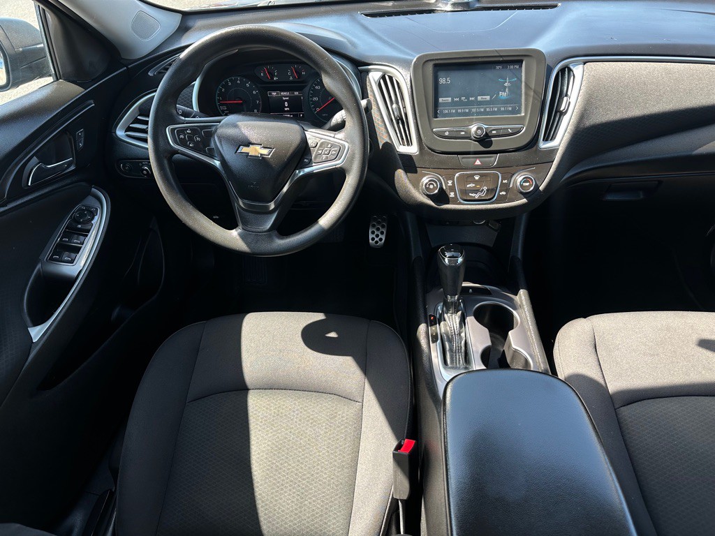 2017 Chevrolet Malibu Image 15