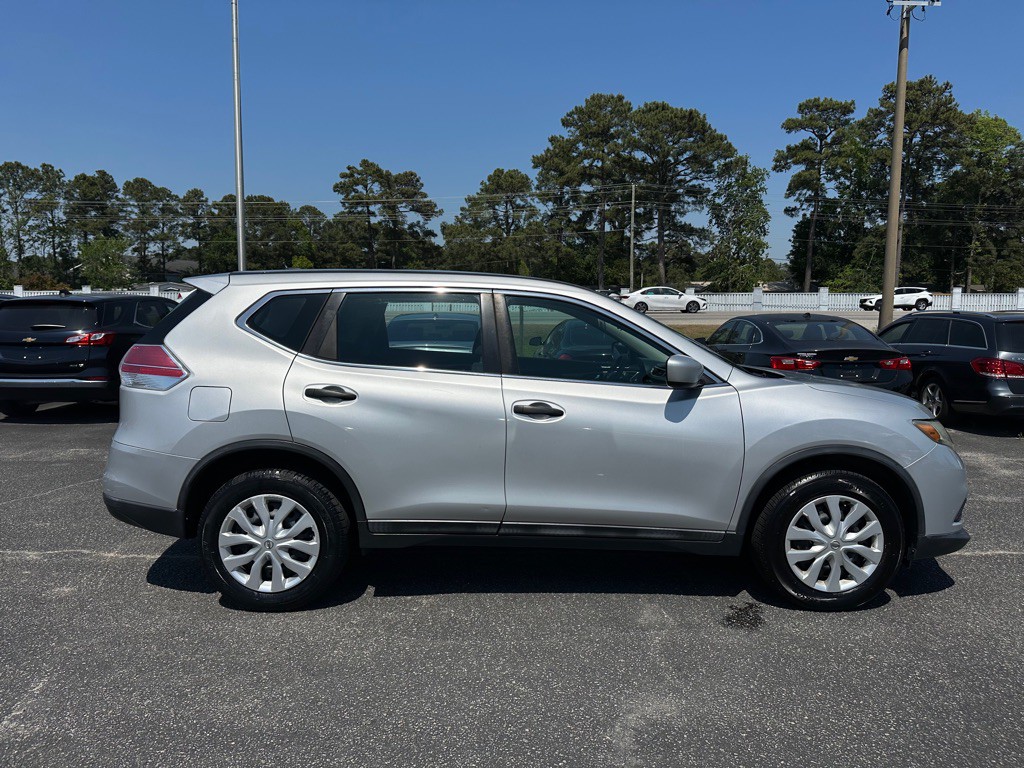 2016 Nissan Rogue Image 4