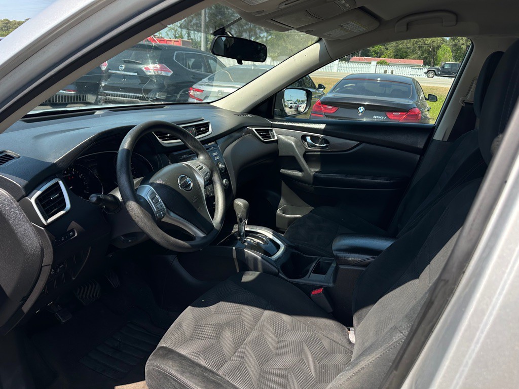 2016 Nissan Rogue Image 10