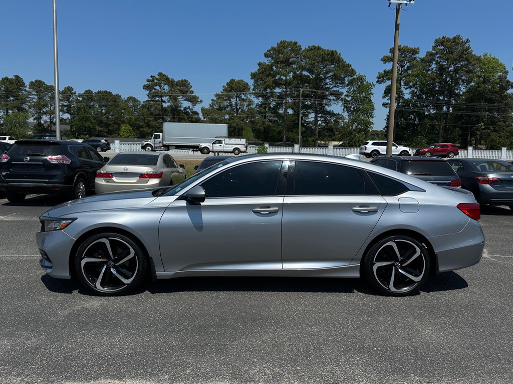 2018 Honda Accord Image 2