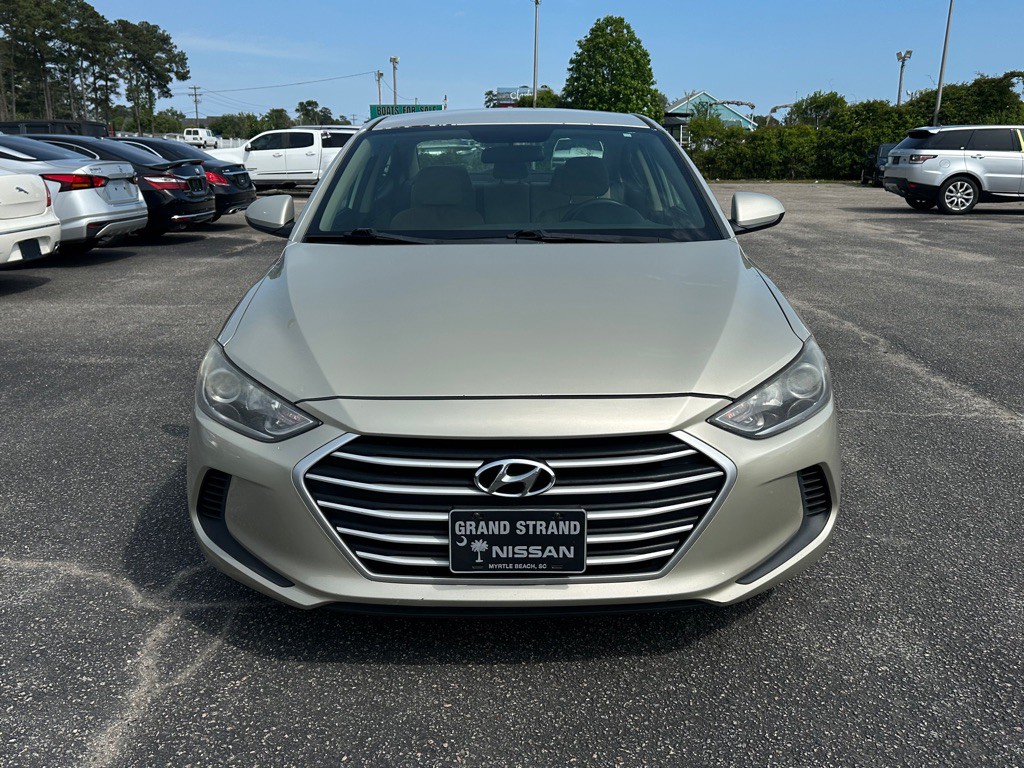 2017 Hyundai Elantra Image 2