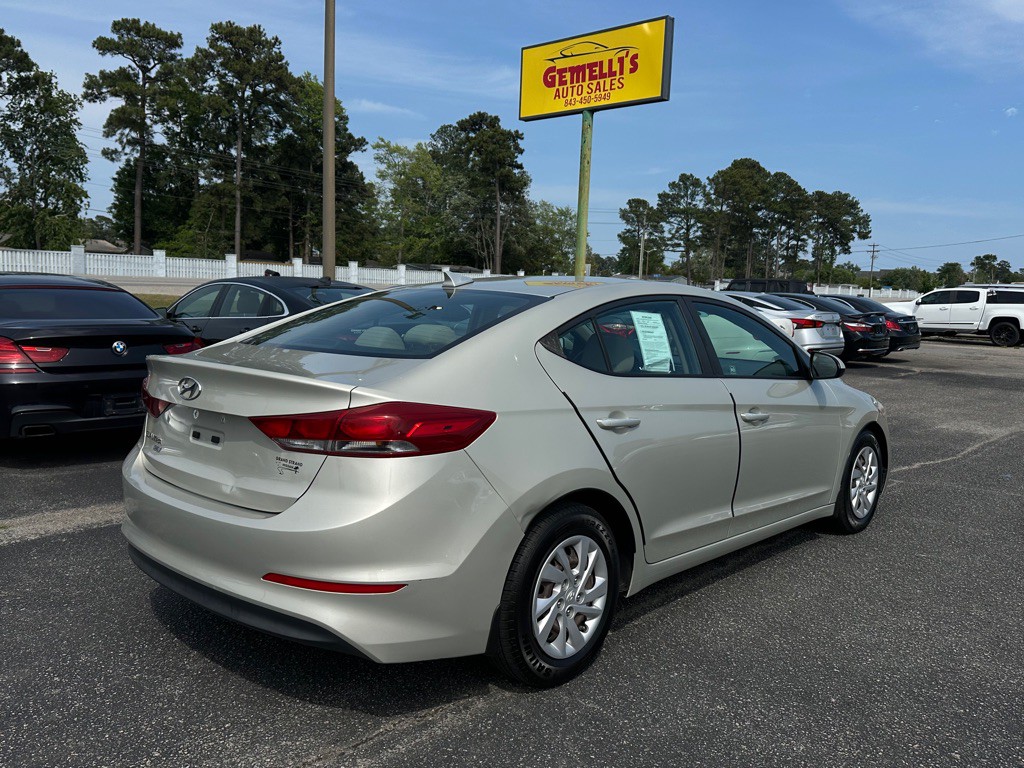 2017 Hyundai Elantra Image 5