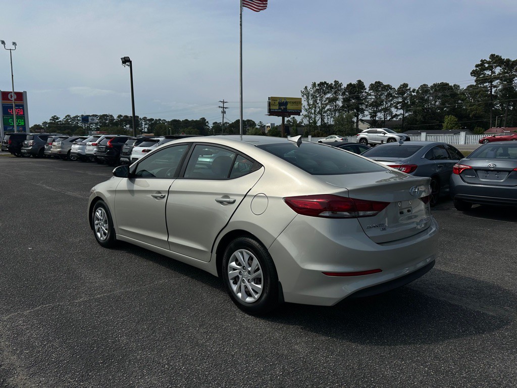 2017 Hyundai Elantra Image 7