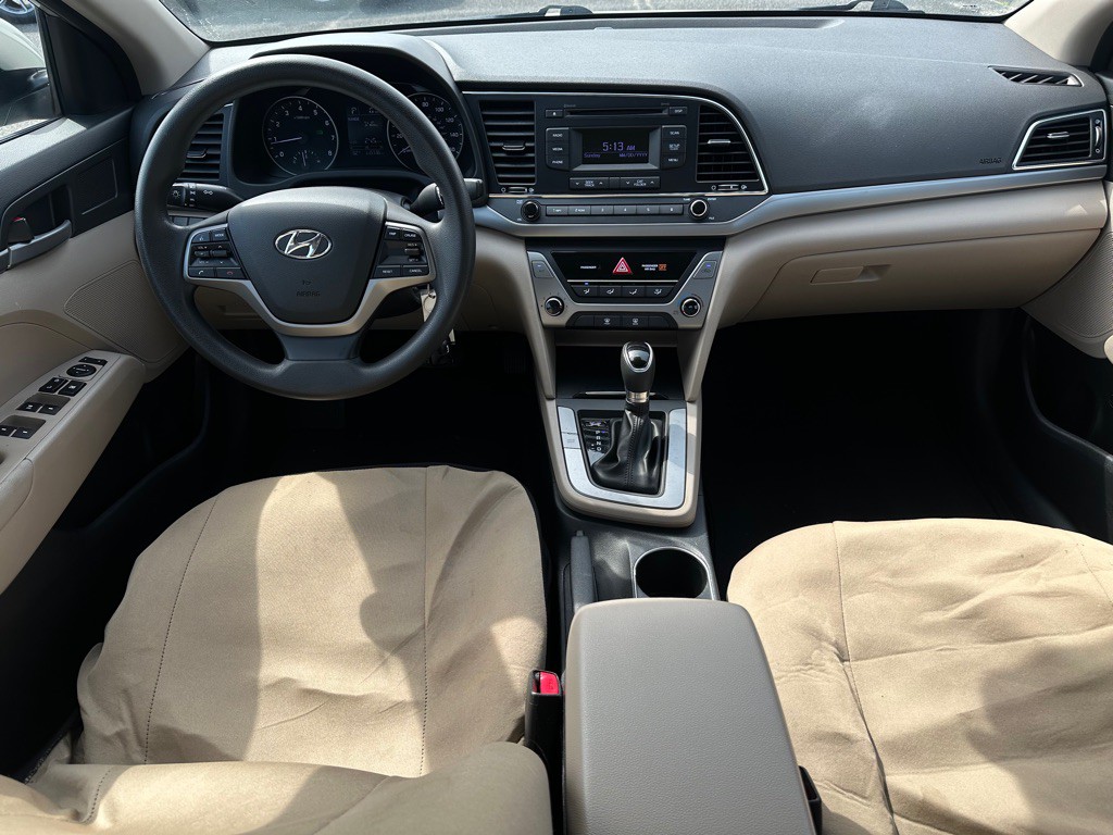 2017 Hyundai Elantra Image 12