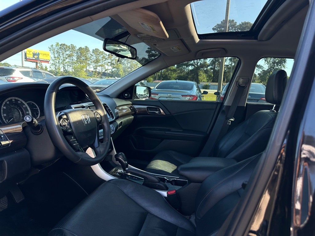 2016 Honda Accord Image 14