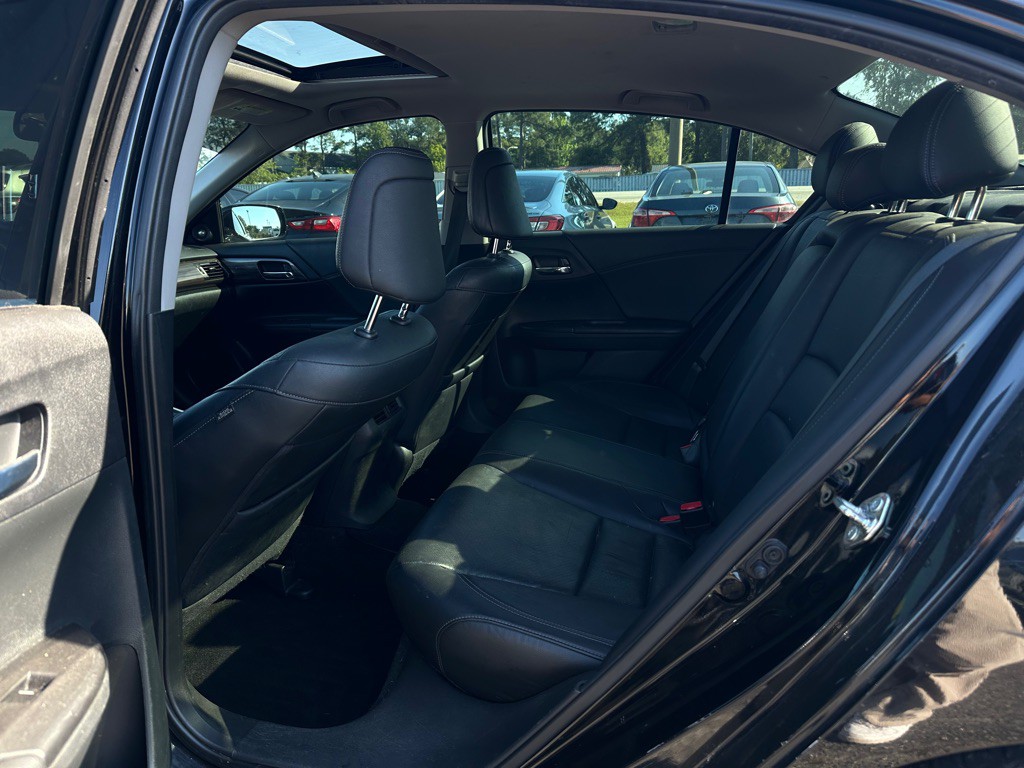 2016 Honda Accord Image 15