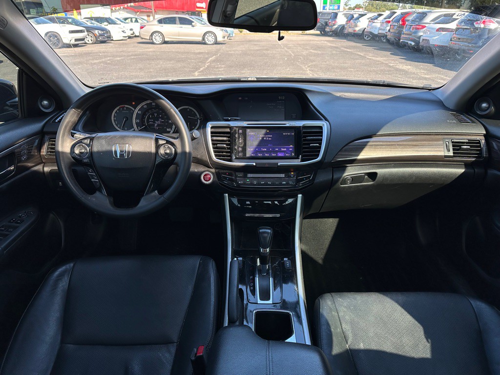2016 Honda Accord Image 16