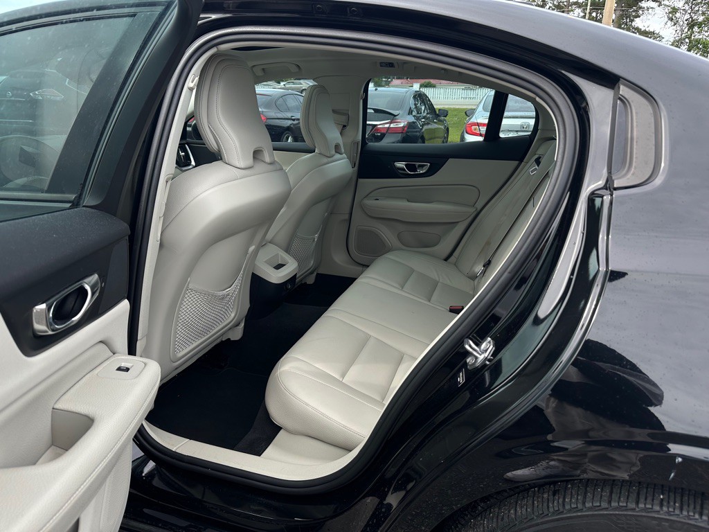 2019 Volvo S60 Image 13