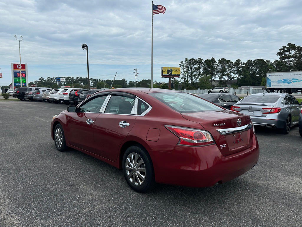 2015 Nissan Altima Image 4