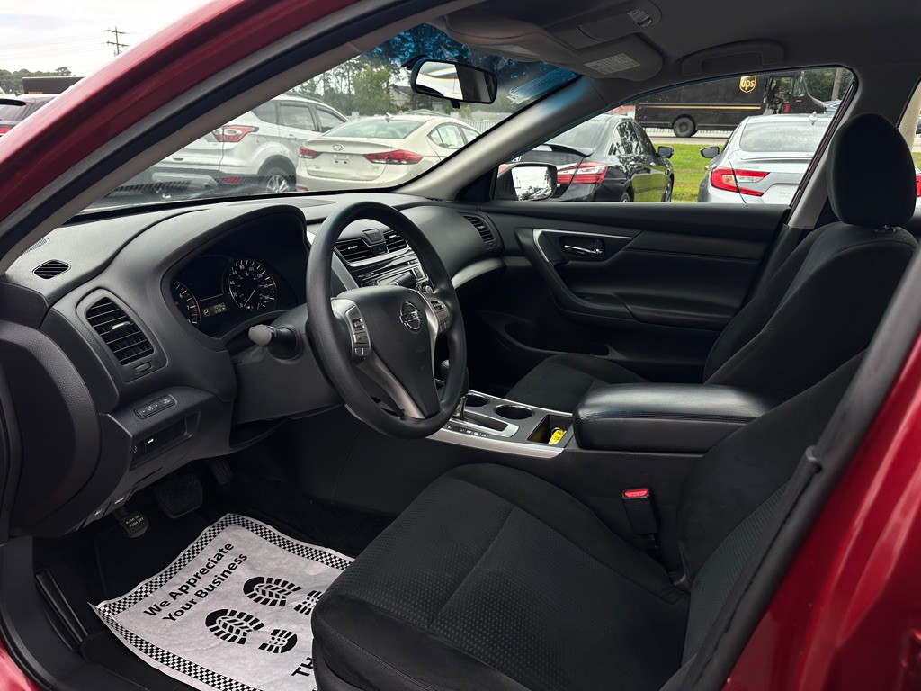 2015 Nissan Altima Image 10